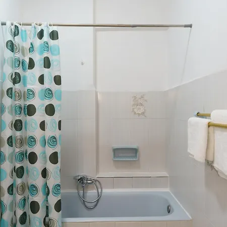 Vakantiehuis Central 1br Maisonette 75 Sqm, Private Yard, Pet-friendly Kalamáta