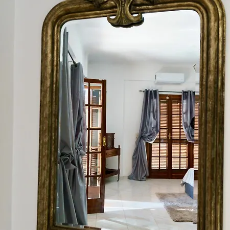 Central 1br Maisonette 75 Sqm, Private Yard, Pet-friendly * Kalamáta