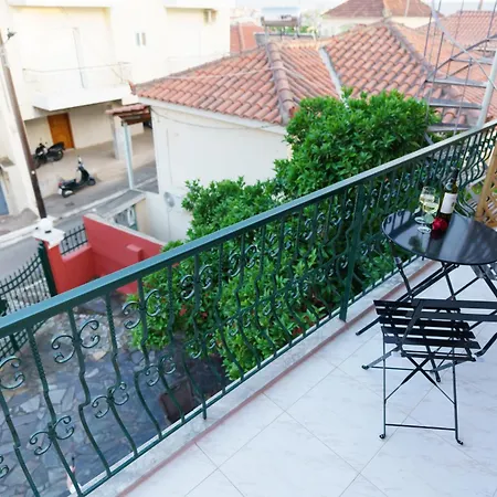 Vakantiehuis Central 1br Maisonette 75 Sqm, Private Yard, Pet-friendly *